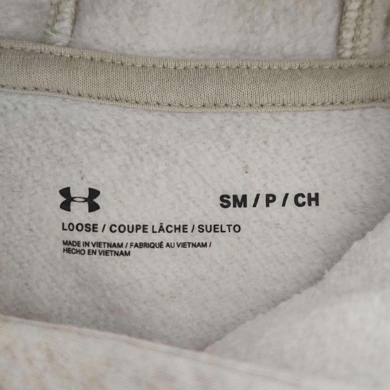 Under Armour T-shirt: Under Armour, Kapuzenpullover, Kurzarm,  Grösse S – Nuovo (secondo la descrizione) da Teufen AR venduto da tra_879z 2