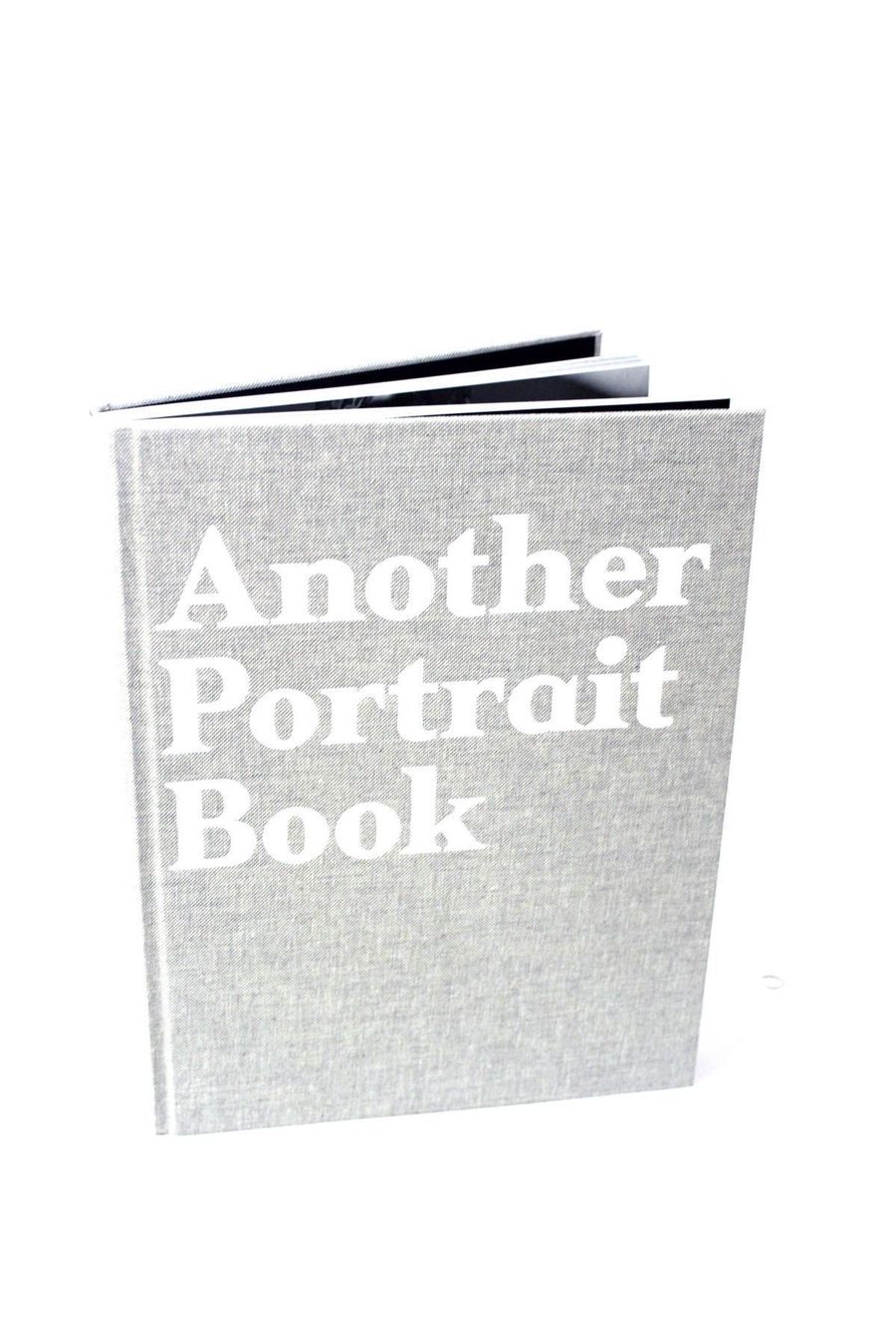 Foto & Immagini: JEFFERSON HACK: Another Portrait Book. Edition 7L, EA. 2007 – Usato da Bern venduto da Rare-Books