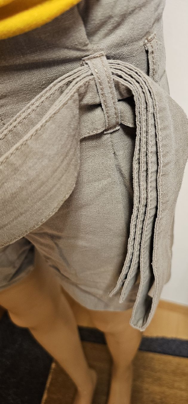 Pantaloni: Sommerliche Leinenshorts, Khaki, Gr.S – Usato da Ferden venduto da jemyce 2