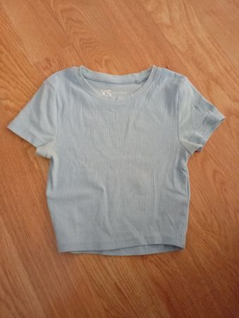 Hellblaues Ripp-Crop-Top Grösse XS neuwertig