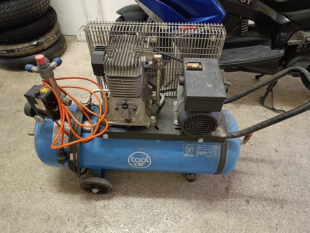 Kompressoren: Druckluftkompressor Marke Tool Air – Gebraucht aus Arbon von Alex.G.