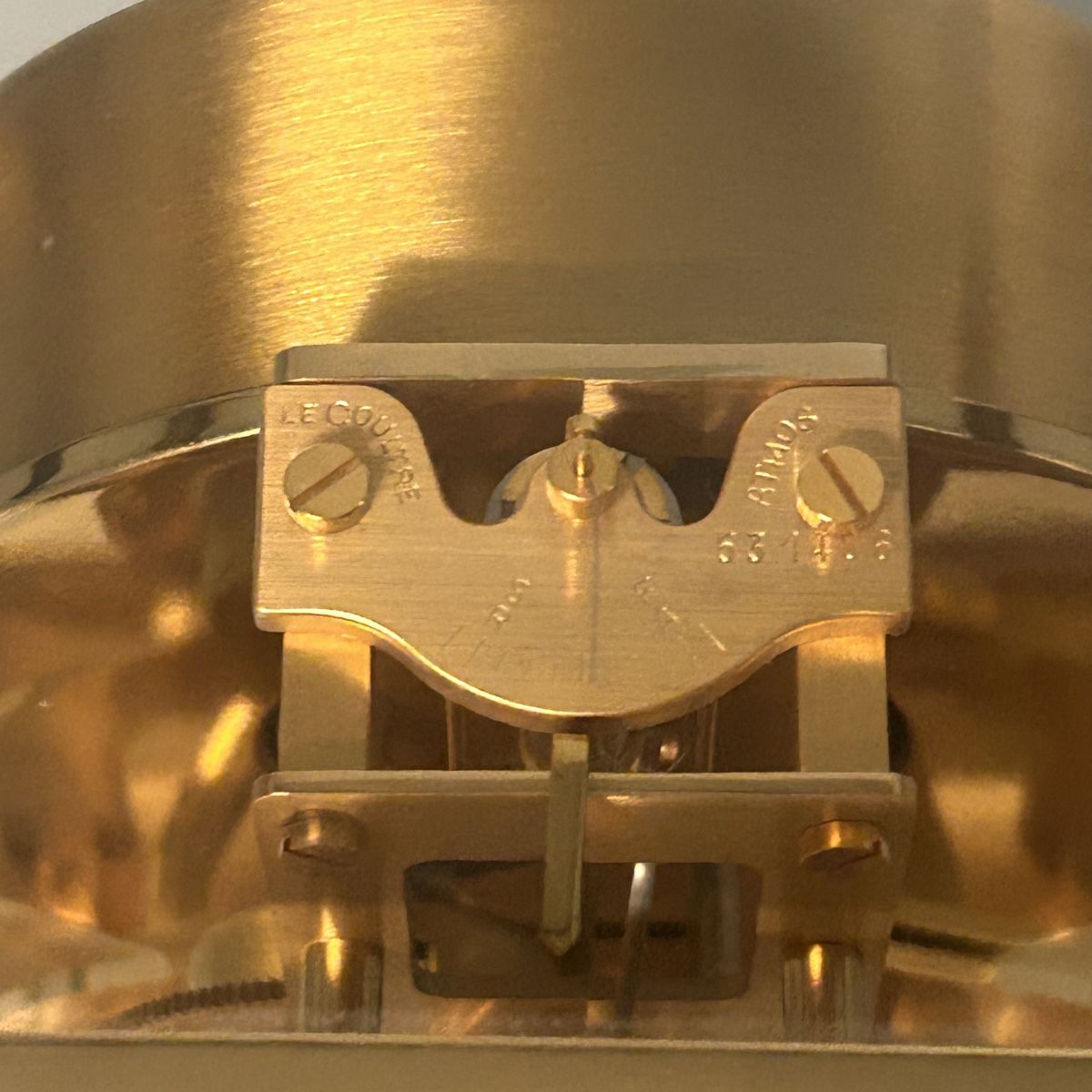 Jaeger-Lecoultre Stand- & Wanduhren: Jaeger-LeCoultre Atmos Uhr – Gebraucht aus Laufen von Bellavitaboom 8
