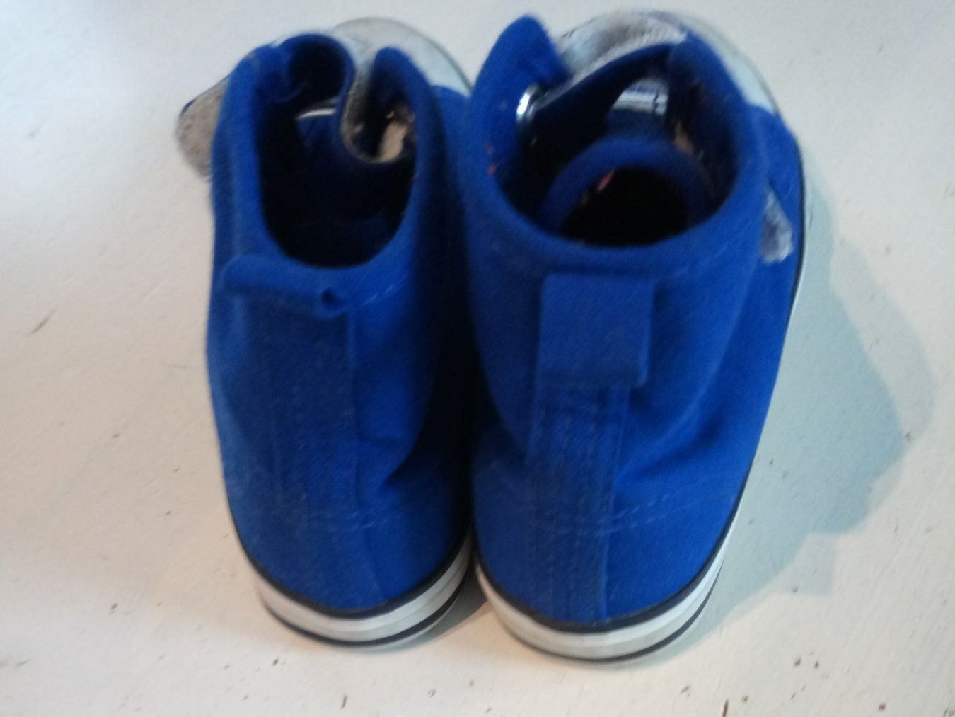 Chaussures garçon: Chucks Blau Grösse 26 – D'occasion à Beckenried par Havacola 1
