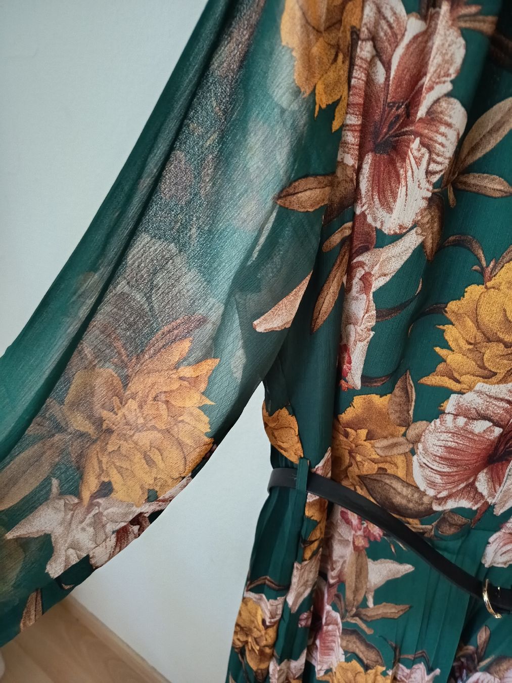 Vestiti: Blusenkleid mit Blumenprint & Gurt Grösse XL – Usato da Frauenfeld venduto da sveno666 1