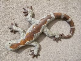 Gecko Salamander Echse Deko Figur mit Holz Struktur Perlen