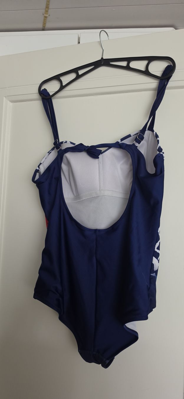 Badekleider & Bikinis: Badkleid Gr.50 – Gebraucht aus Kriens von Merida67 1