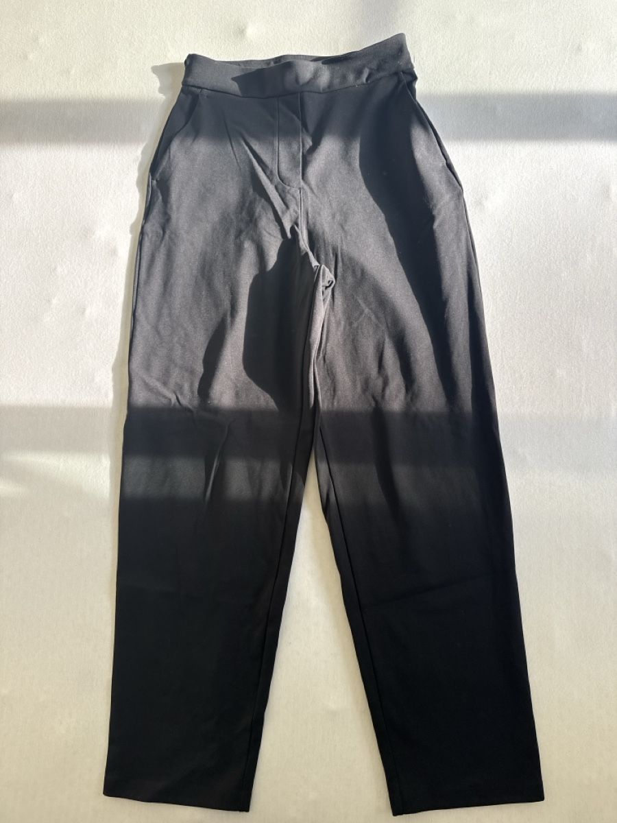 Lululemon Hosen: Lululemon Hose schwarz Grösse 34 – Gebraucht aus Zürich von Nikkii