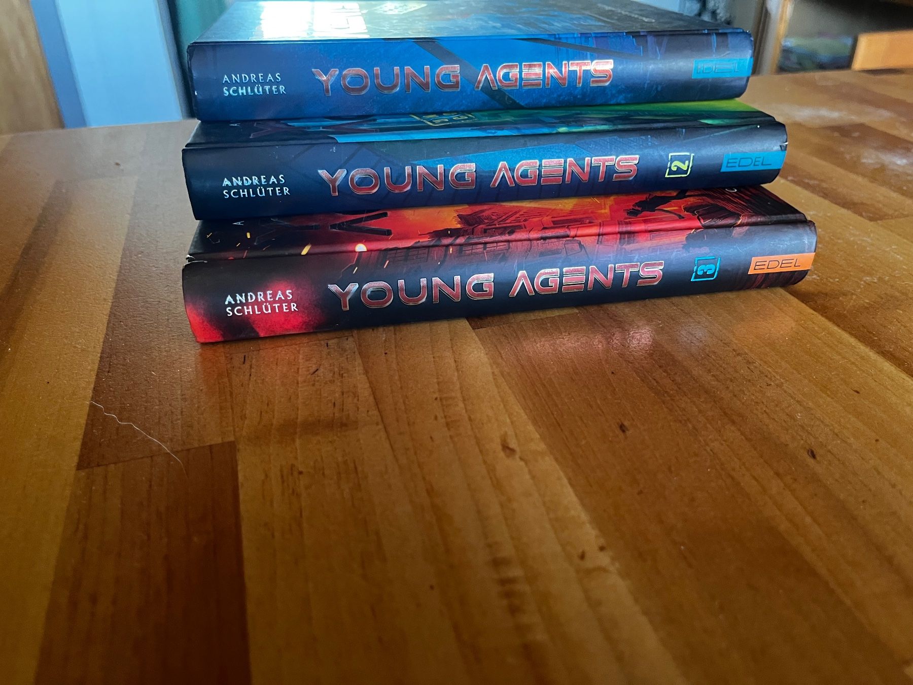 Bücher: Young Agents - Band 1-3 – Gebraucht aus Hinwil von Flusa01 2