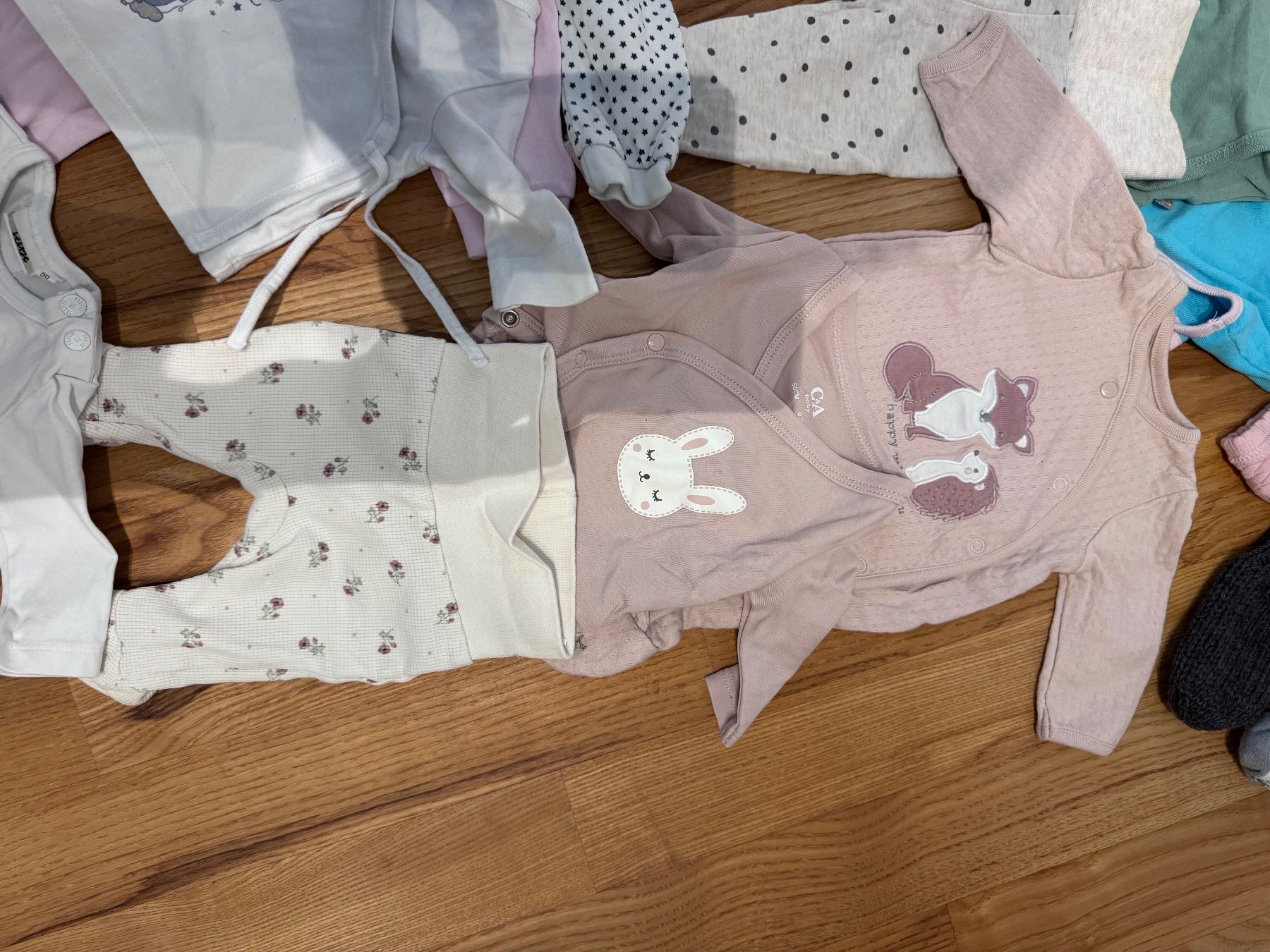Lotti & Set di vestiti: Kleiderpaket 50/56 Mädchen – Usato da Erlinsbach SO venduto da ste_tj8d 3