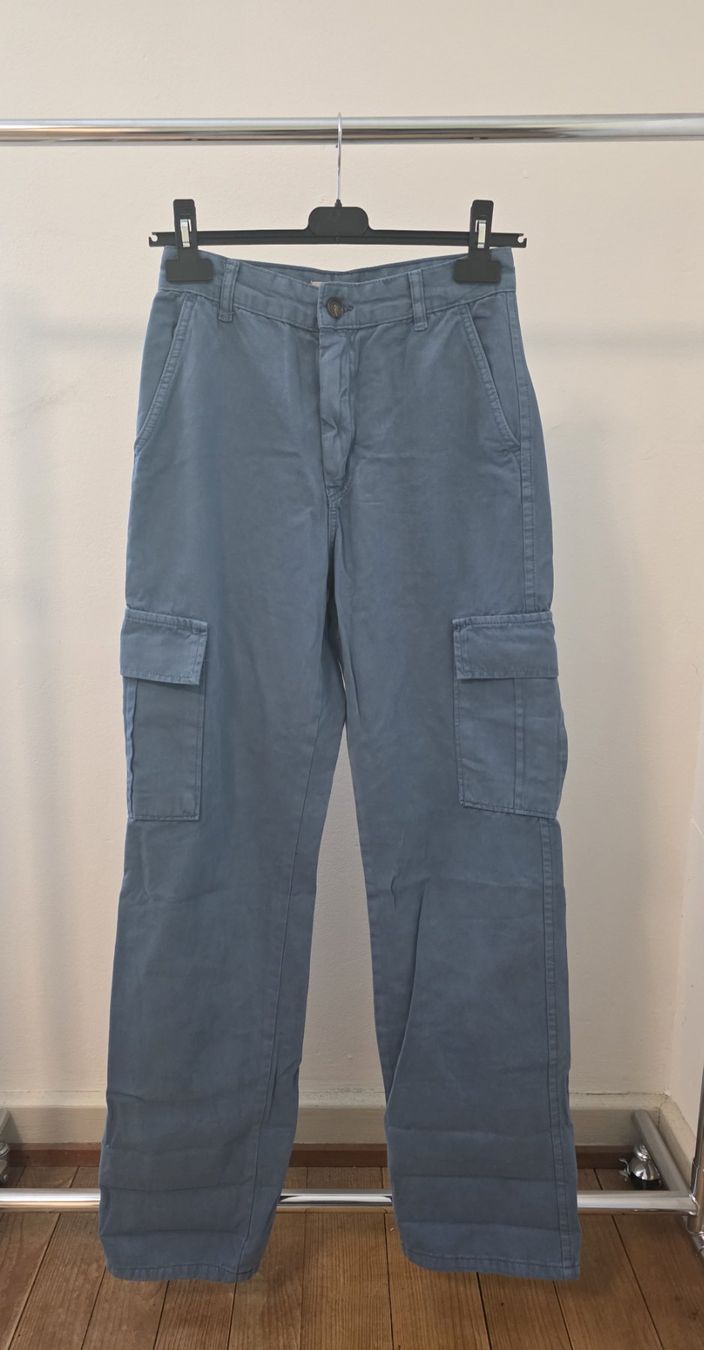 Stradivarius Pantalons: Blaue Cargohose Stradivarius – Neuf (Voir description) à Rothenfluh par sel_j856
