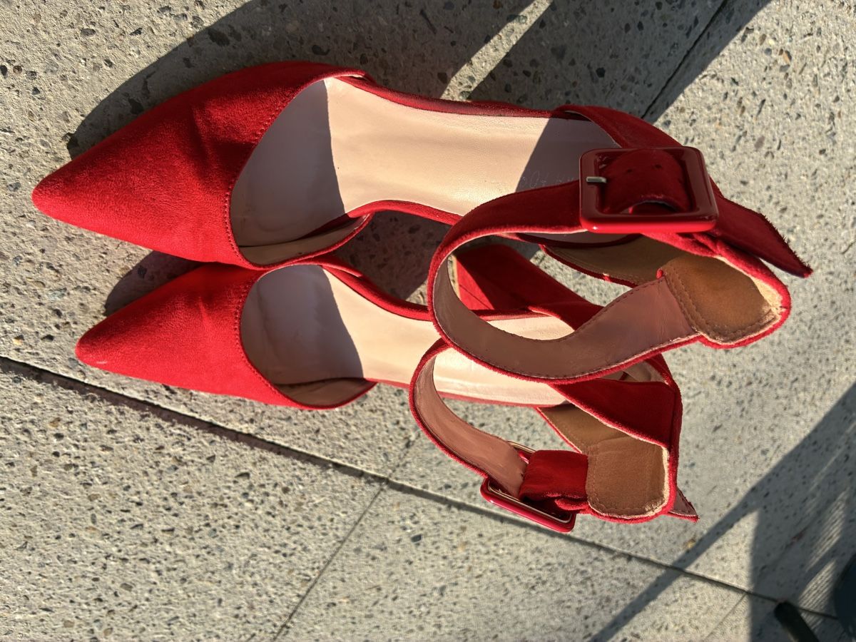 Damenschuhe: Red Suede Ankle Strap Heels Size 40 Used – Gebraucht aus Zuoz von noe_g2f5 4