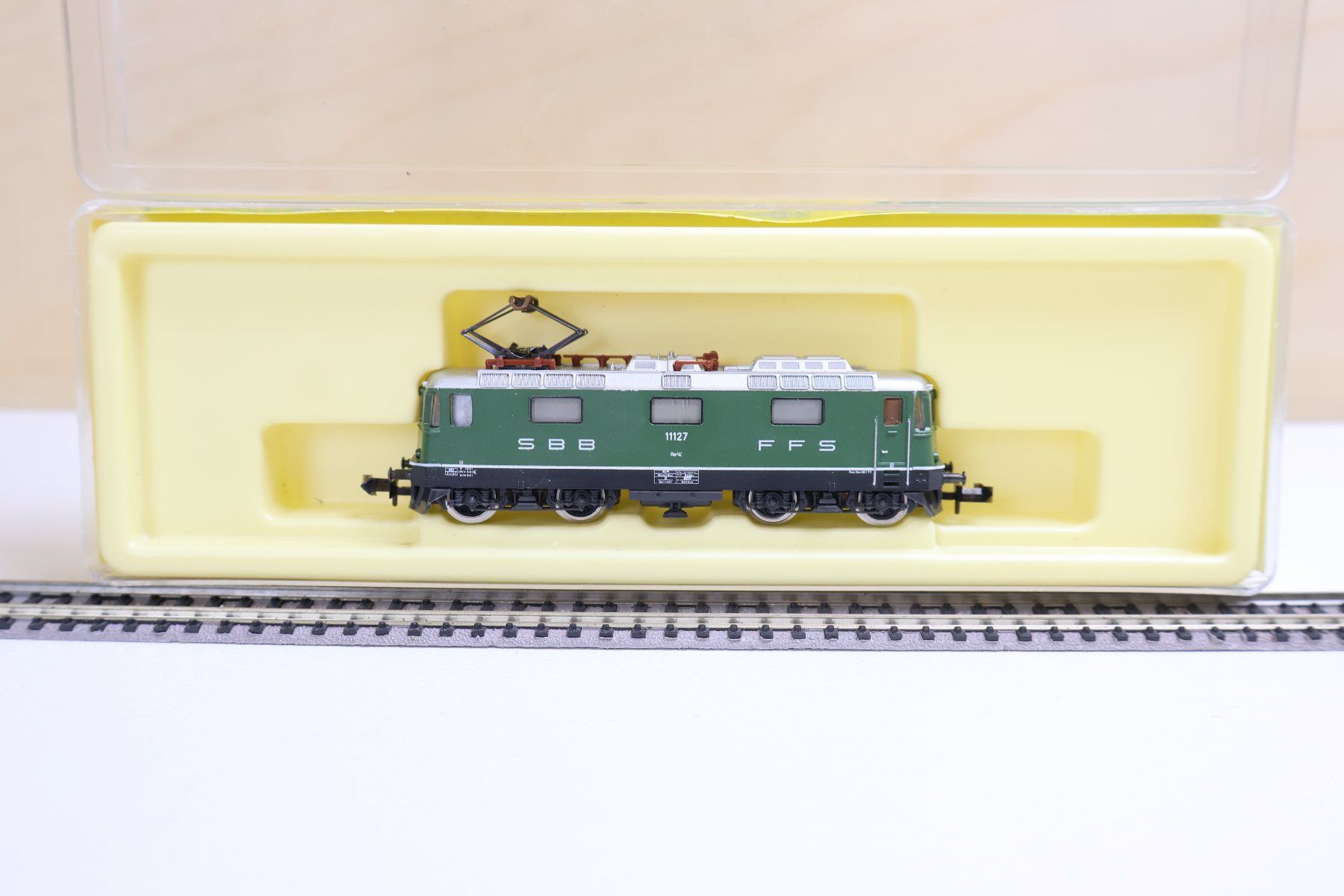 Trix Modellini di ferrovie: Minitrix EMS SBB Re 4/4 E-Lok - Spur N 2171 – Usato da Winterthur venduto da Monstera 5
