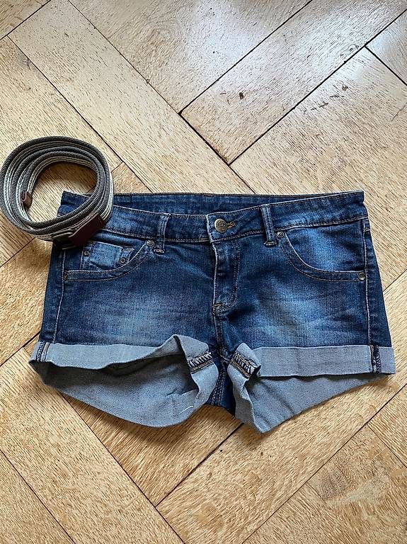 Jeans: Kurze Jeans mit Gurte Gr. 36 – Usato da Bern venduto da tan_2rrh 2