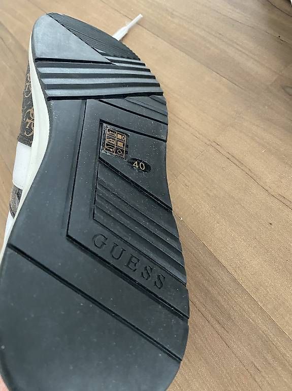 Scarpe da donna: Sneaker Guess neu, Gr 40 – Nuovo e nell'imballaggio originale da Bachs venduto da diesunddas13 3