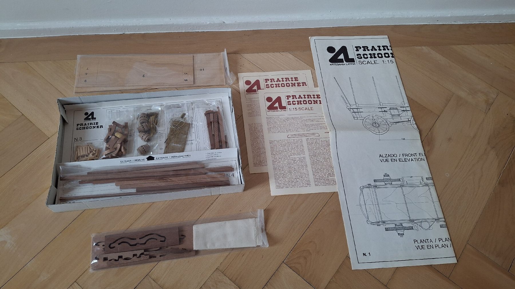 Jeux de construction: Kit de construction en bois – D'occasion à Les Brenets par flu_z9bl 1