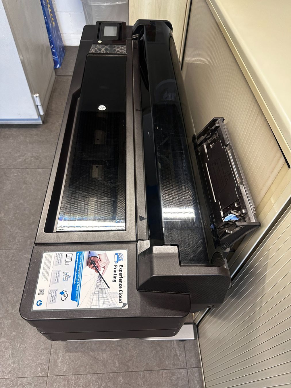 Hewlett Packard Imprimantes: Plotter HP Designjet T520 – D'occasion à Büetigen par Sandro3285 1