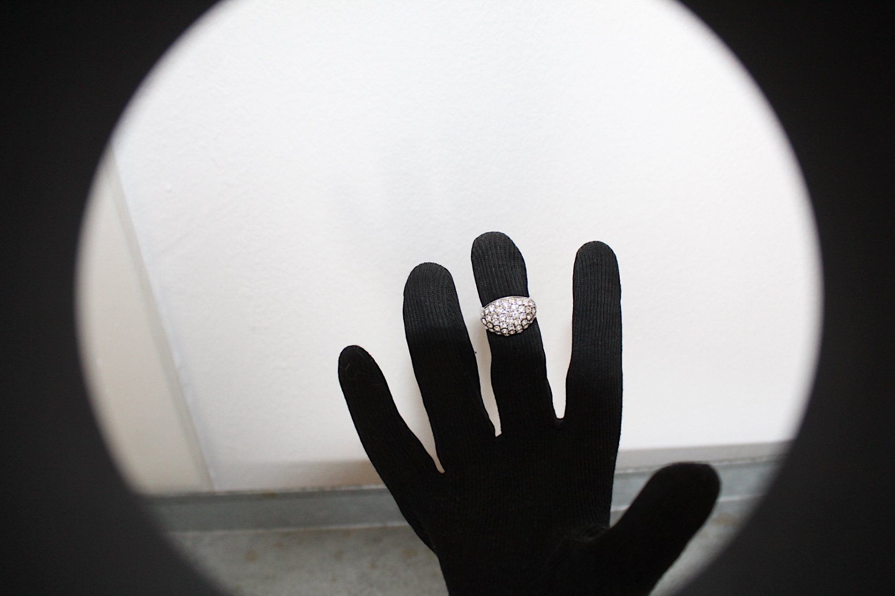 Anelli: Ring mit Stasssteine Gr. 53 -17.3 – Usato da Locarno venduto da madame-tus-sauds
