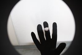 Ring mit Stasssteine Gr. 53 -17.3