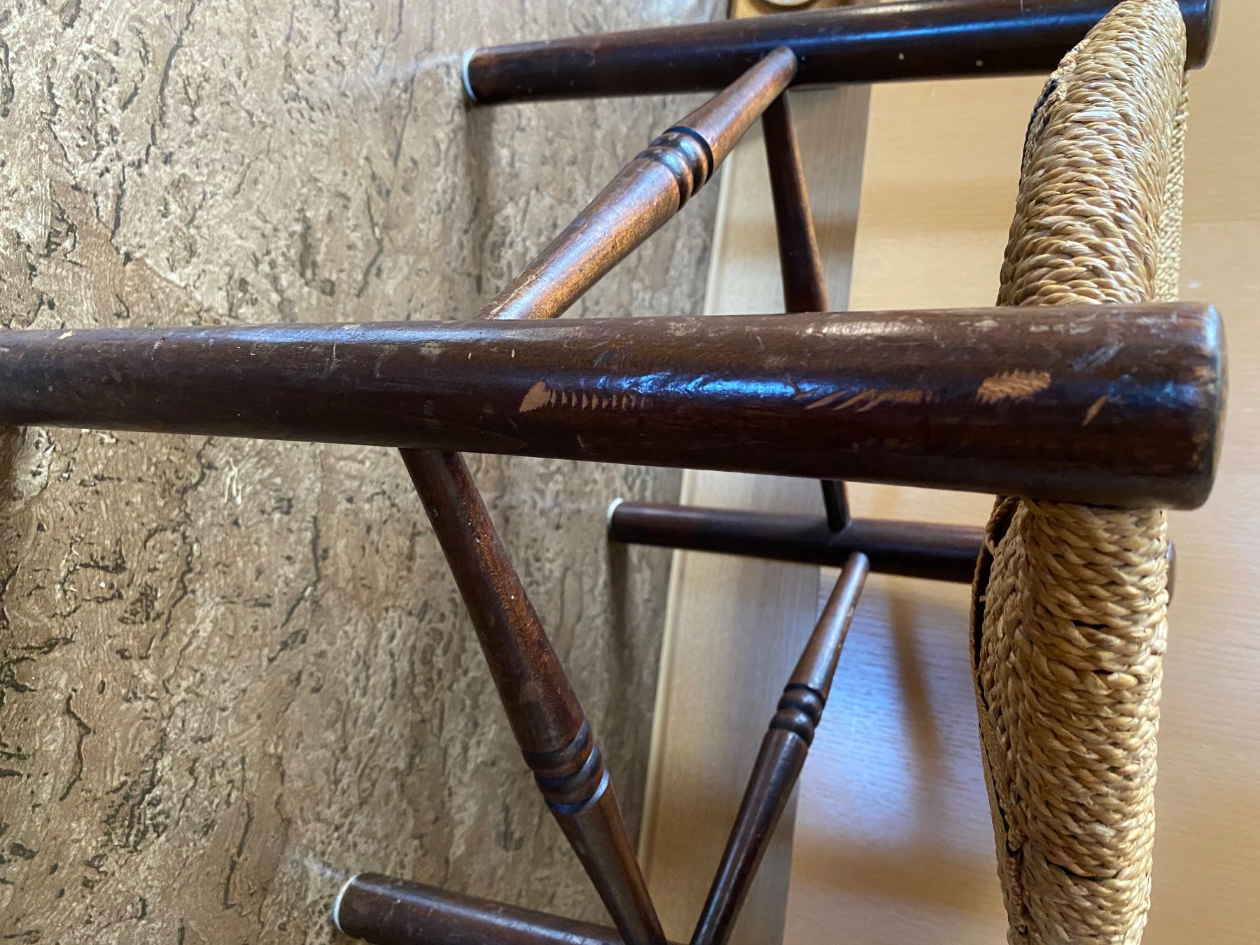 Sgabelli: Antiker Hocker mit originaler Bespannung, sehr bequem. – Usato da Stein AR venduto da claire009 8