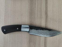 Damastmesser mit Kunstlederscheide, Neuwertig