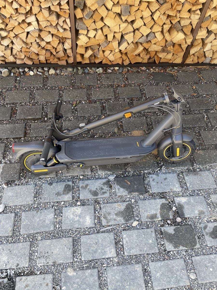 Scooter:  Segway Ninebot Max G2 – Usato da Stäfa venduto da Coradi 2