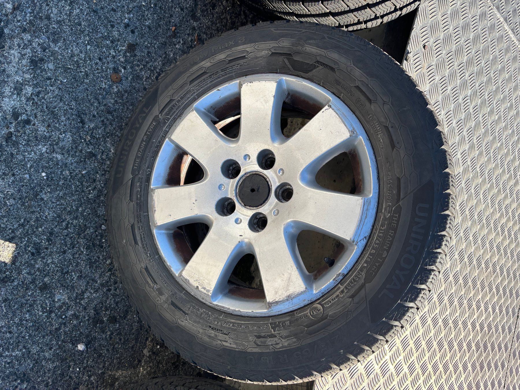 Volkswagen Jantes: VW T5 Alufelgen – D'occasion à Gams par mir_n5kk 1