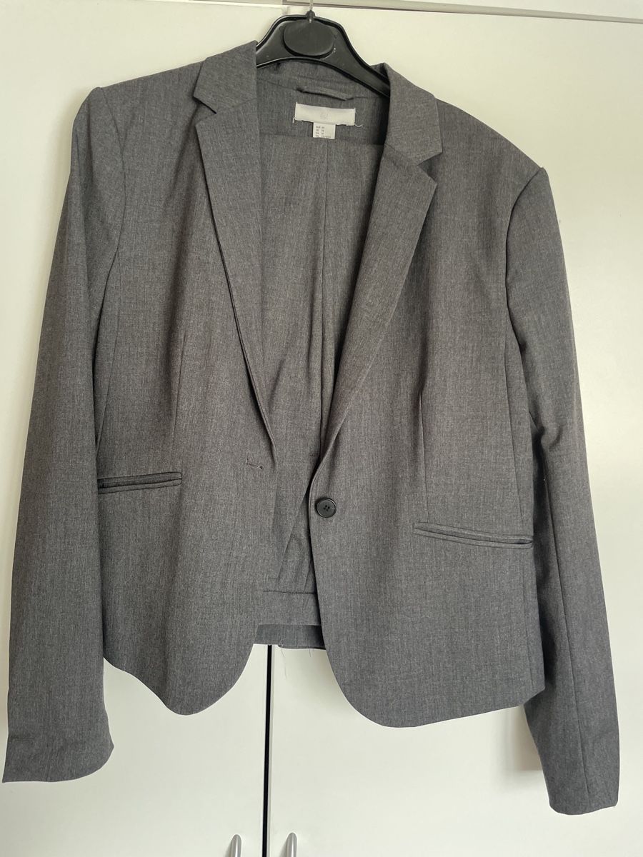 H&M Completi & Tailleur: Hosen Anzug Neu – Nuovo (secondo la descrizione) da Fahrwangen venduto da Rehtse03
