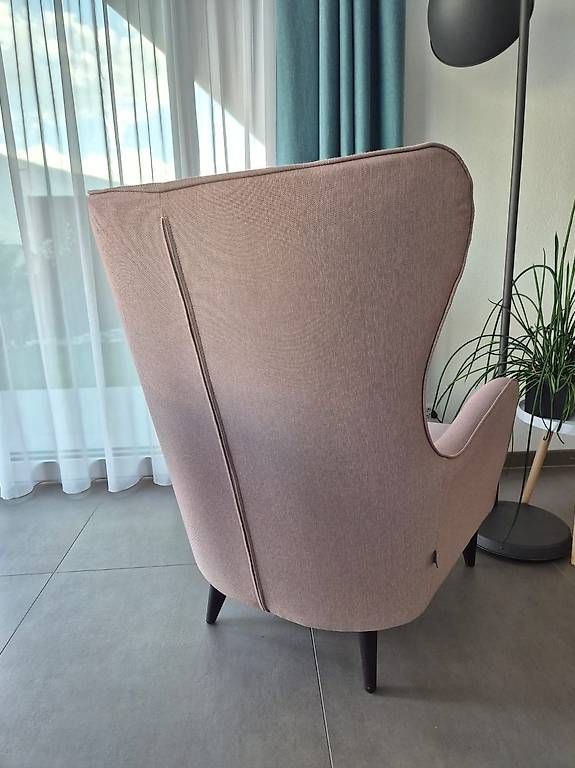 Poltrone: Fauteuil à oreilles – Usato da Corin-de-la-Crête venduto da Ejoeli 4