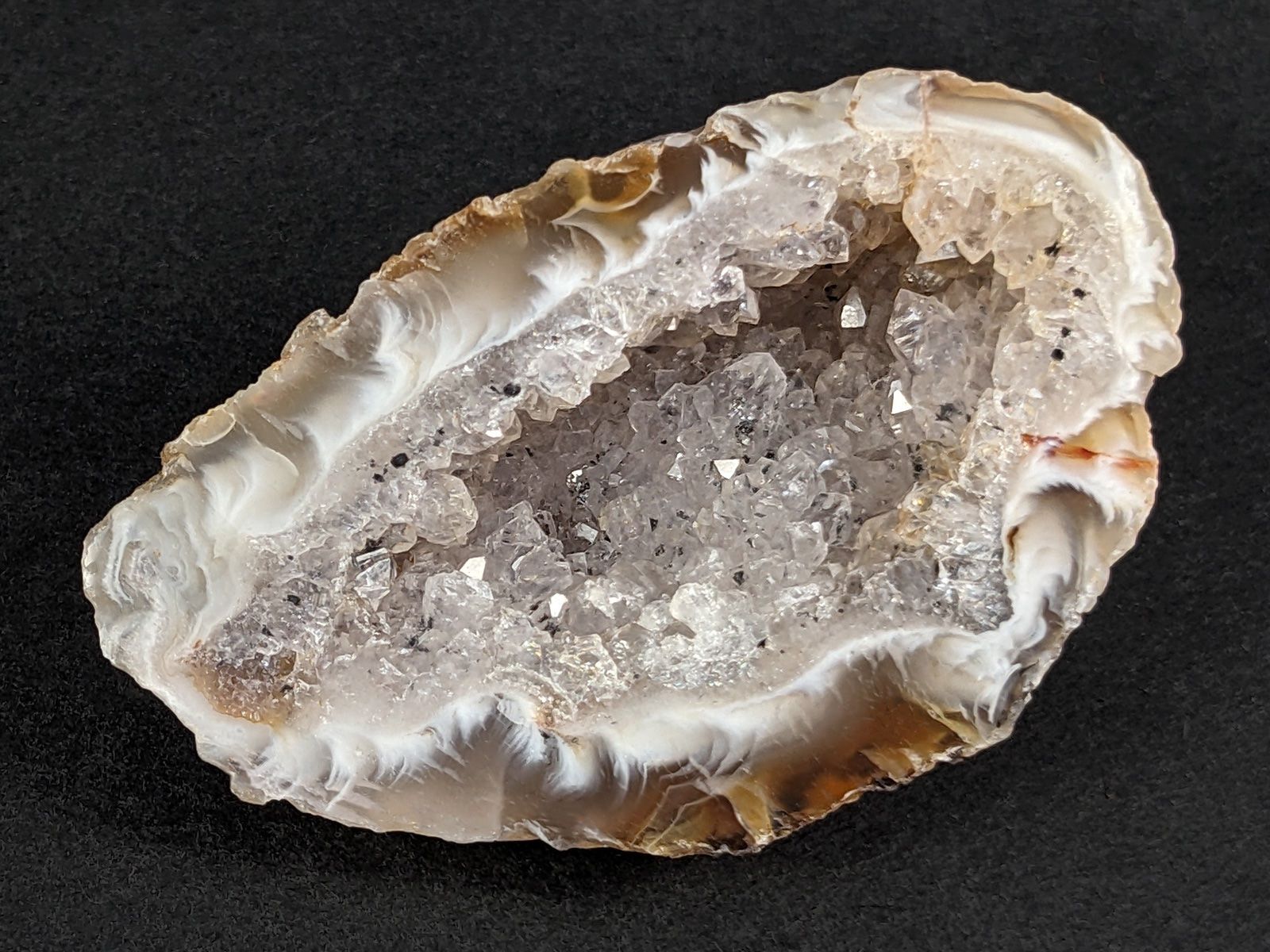 Mineralien & Heilsteine: Achat Geode (Feenschloss) 6,4cm - 61g – Neu und originalverpackt aus Meilen von StoneGarden