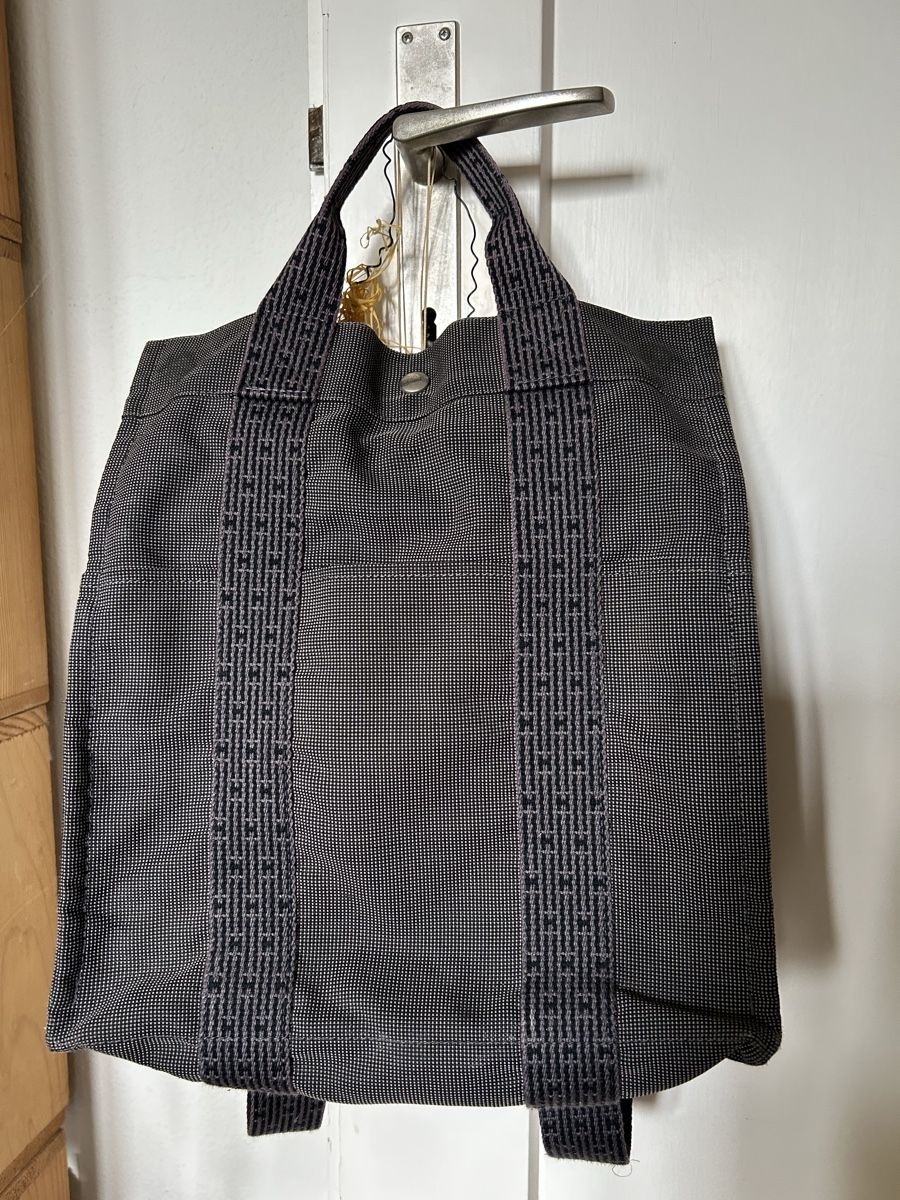 Zaini: Hermès Backpack, Grey Fabric, Excellent Condition! – Usato da St. Gallen venduto da accessoriella 3