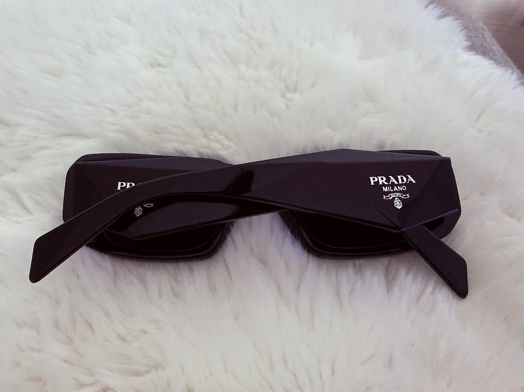 Occhiali & Lenti: Prada Sonnenbrille PR 17W Schwarz  – Usato da Malters venduto da T.Marcelo 2