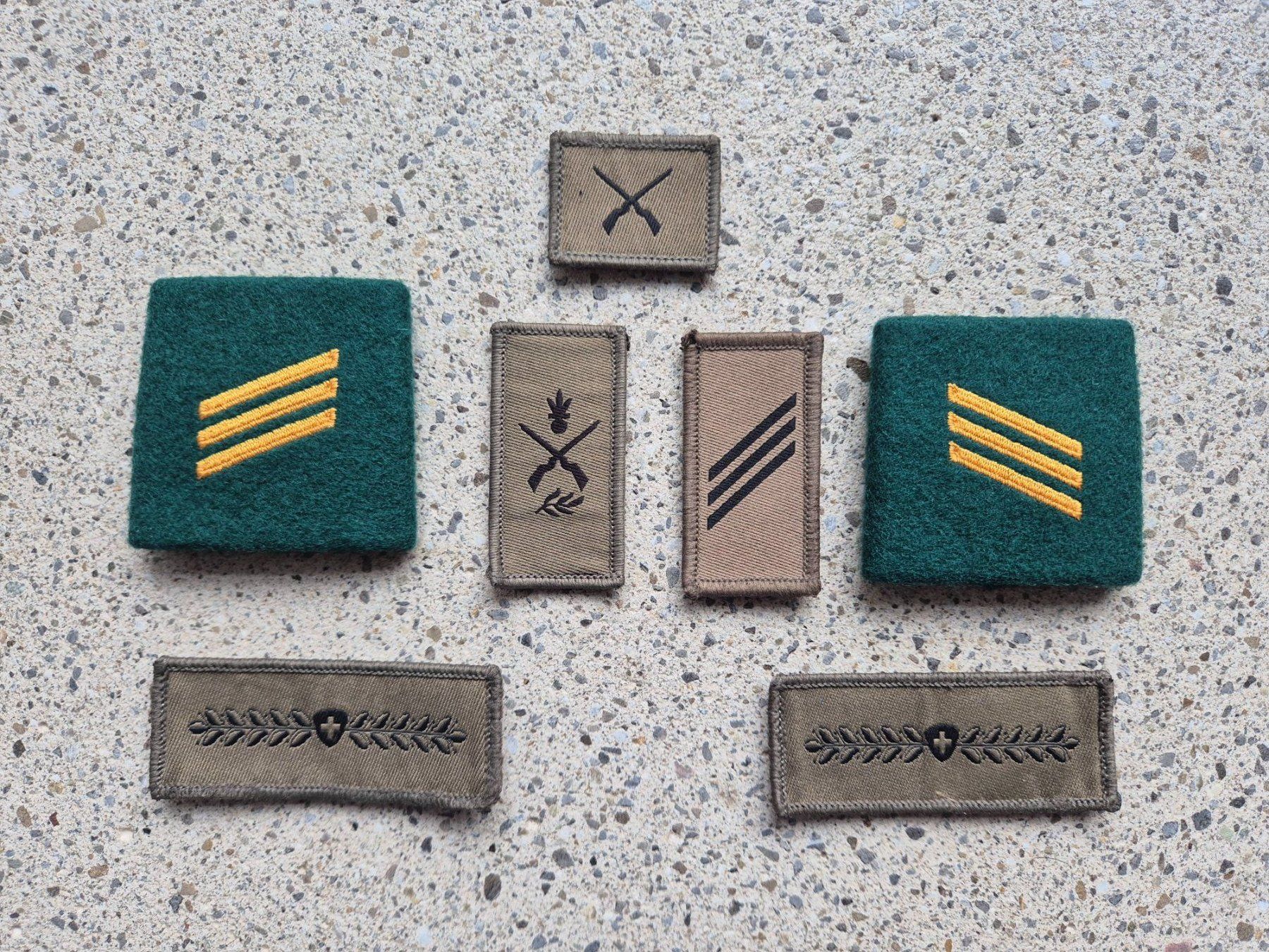 Schweizer Armee Plaketten & Abzeichen: *** Abzeichen Set Infanterie Obergefreiter mit klett *** – Gebraucht aus Riedholz von fr_sIruP