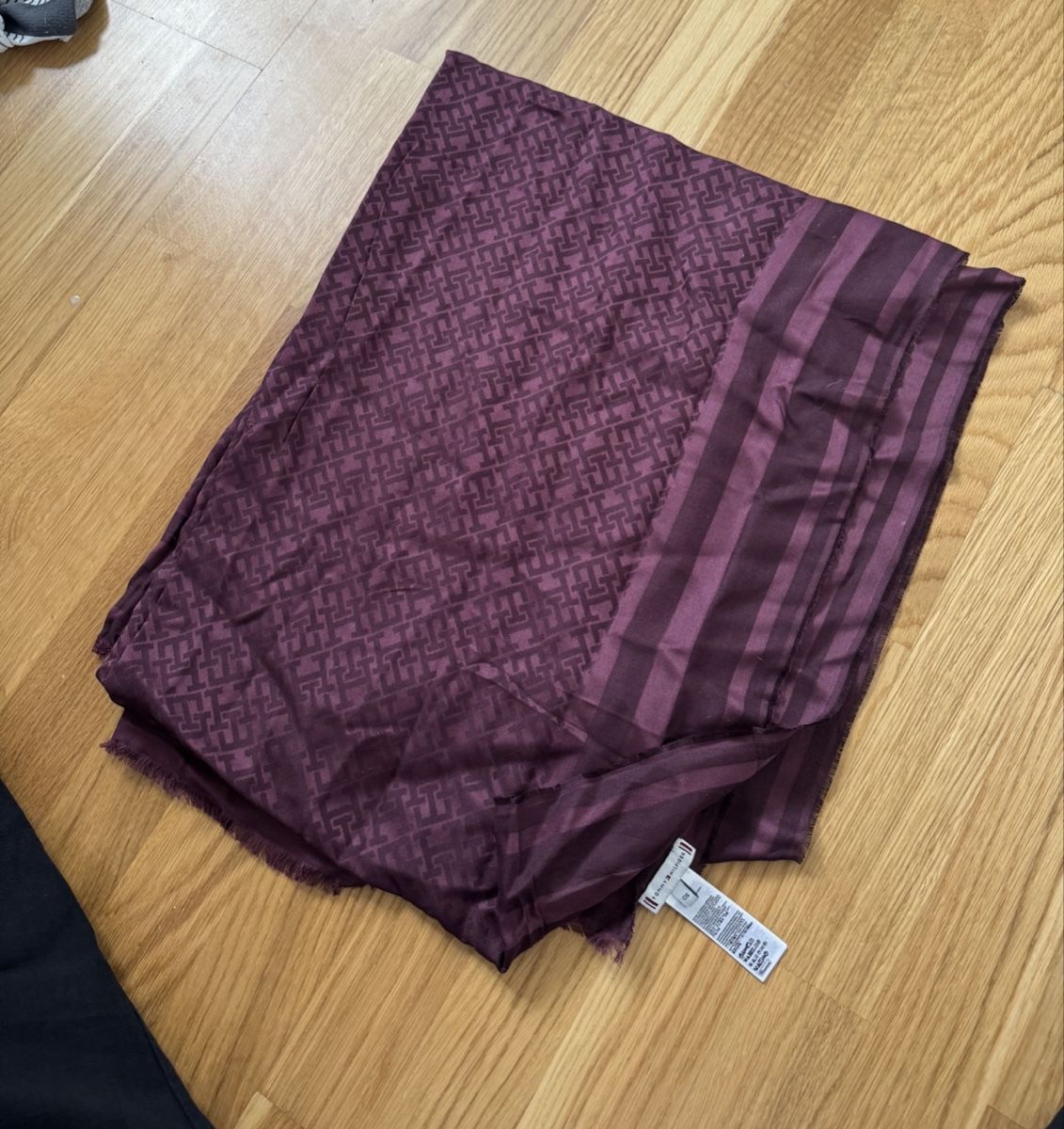 Tommy Hilfiger Foulard & Sciarpe: Tommy Hilfiger Schal, Monogramm – Nuovo e nell'imballaggio originale da St. Gallen venduto da Fabiennevogler 2