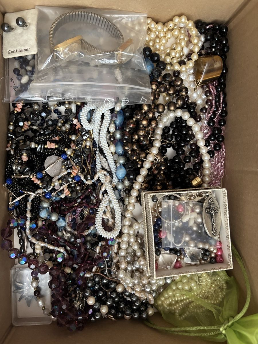 Colliers: Verschiedener Schmuck – D'occasion à Grüt (Gossau ZH) par user1976