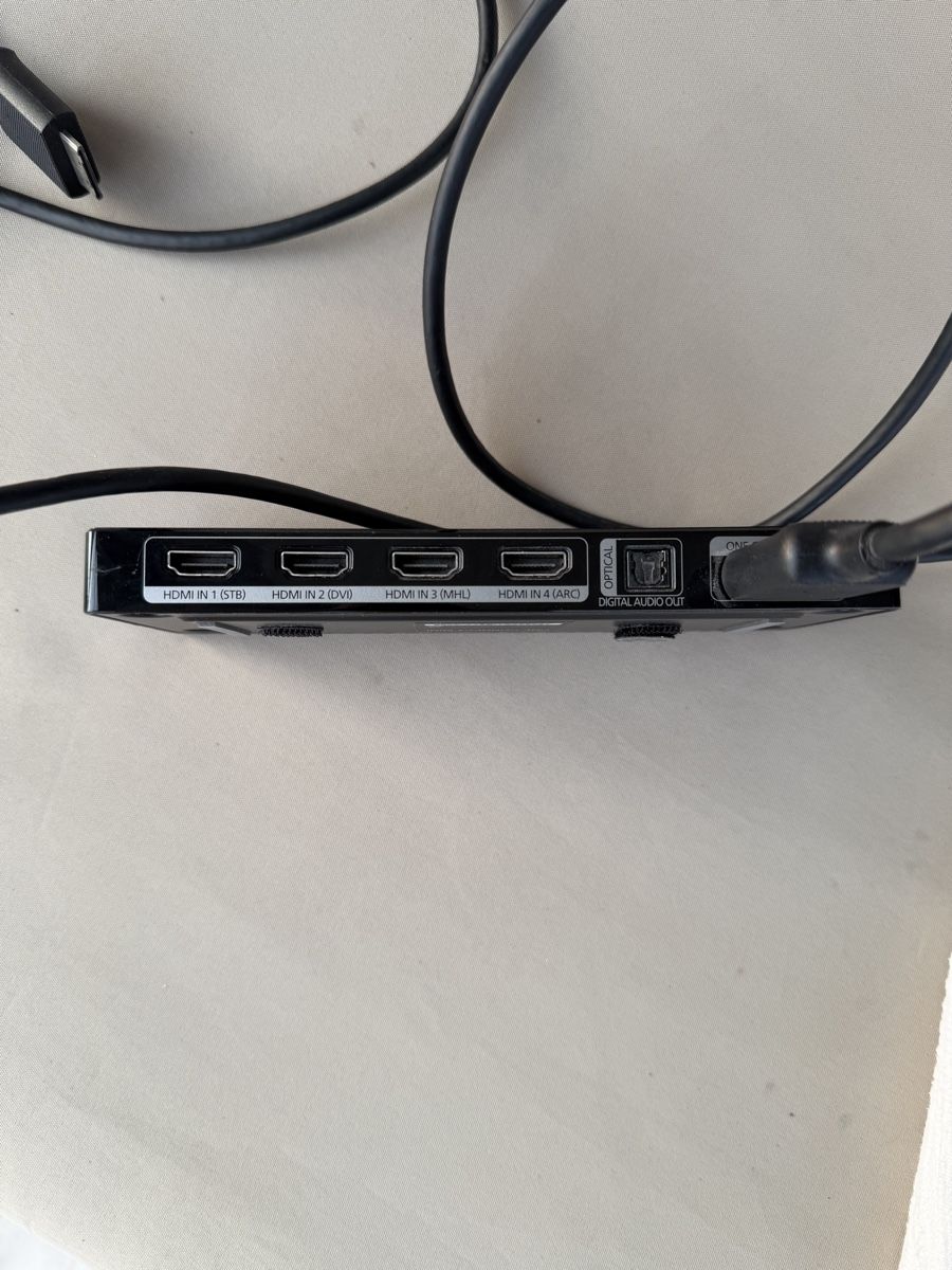 Hubs & Switches: Samsung One Connect Mini Hub HDMI USB  – Gebraucht aus Schaffhausen von mini-me0 2