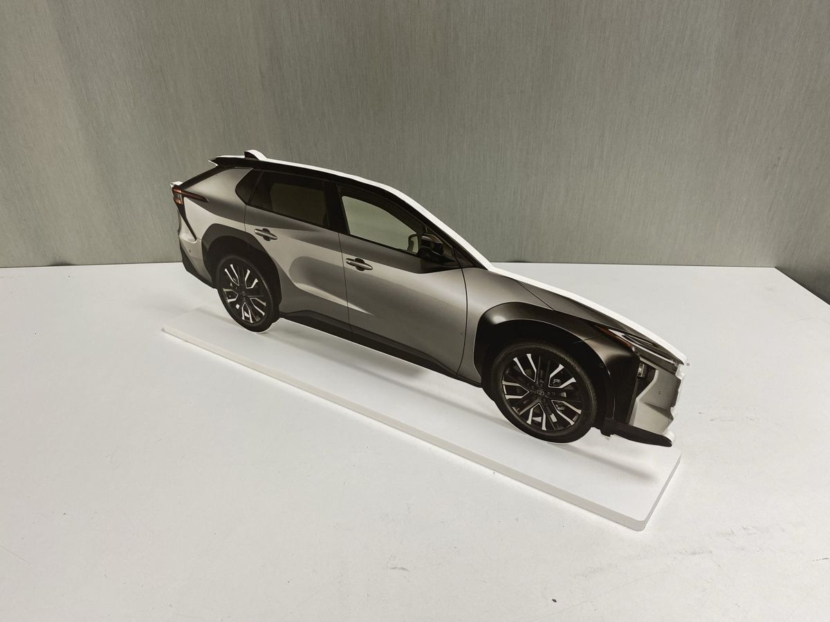 Toyota Modellini d'auto: Aufstellen Toyota BZ4X – Usato da Hägglingen venduto da kar_v9qf 5