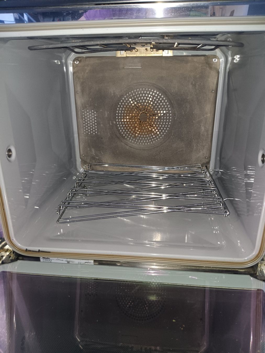 Miele Forni: four Miele avec 4 plaques de cuisson vitrocéramiques – Usato da Vicques venduto da greg87 2