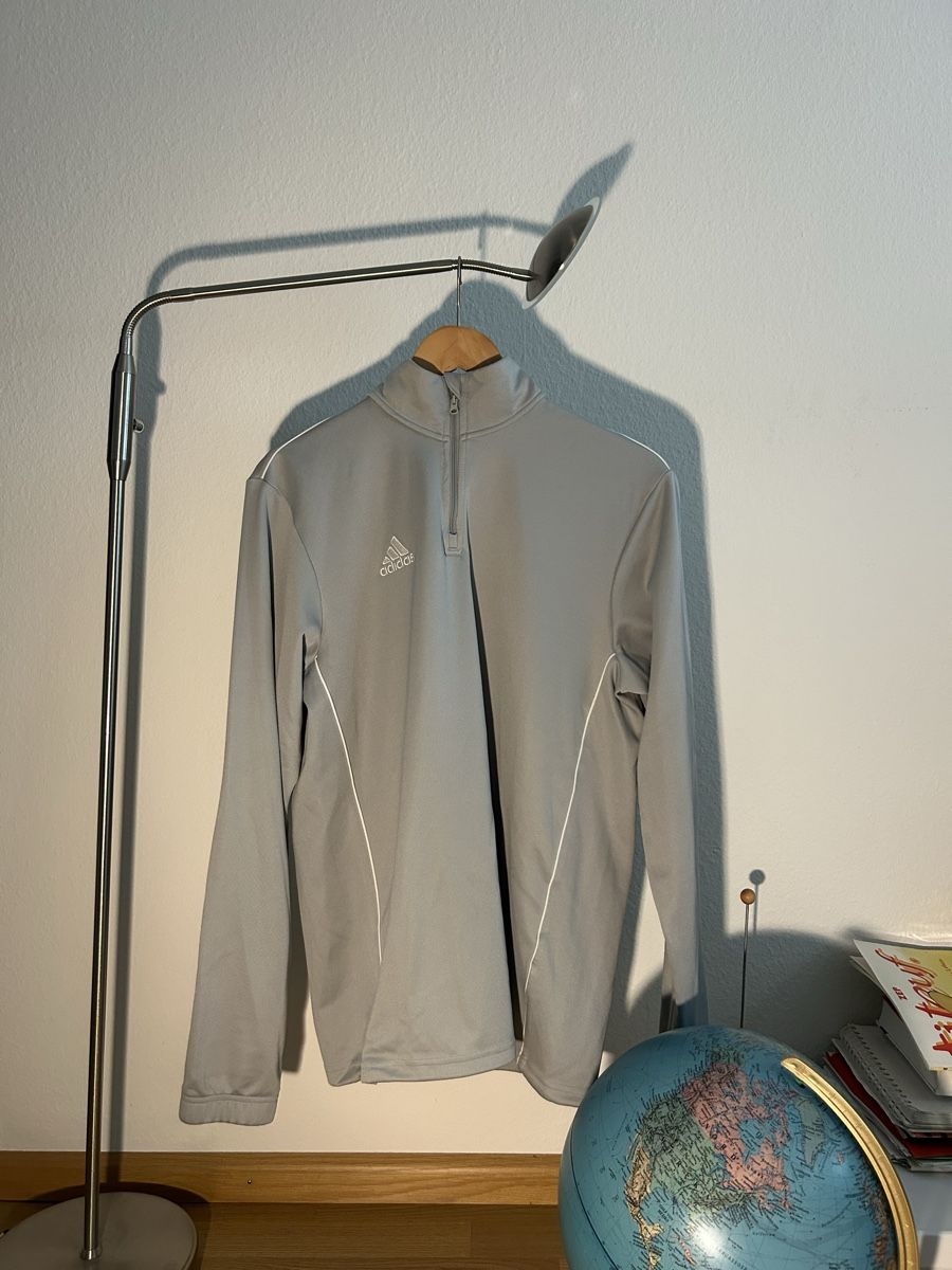 Adidas Pullover & Sweatshirts: Trainingspullover Adidas Grau – Gebraucht aus Reinach BL von the_9lwh