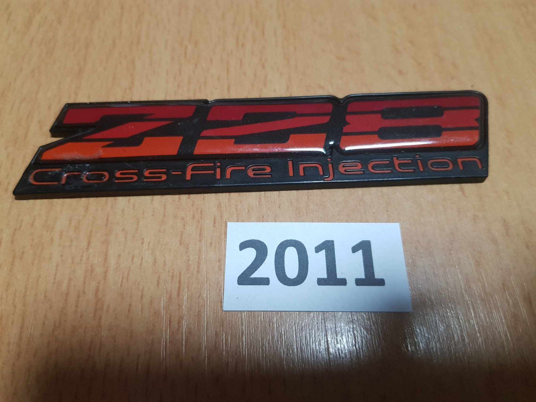 Tutti pezzi di ricambio auto: Klebe Emblem, Z28 Cross-Fire Injection – Usato da Niedergösgen venduto da usc_l8gm