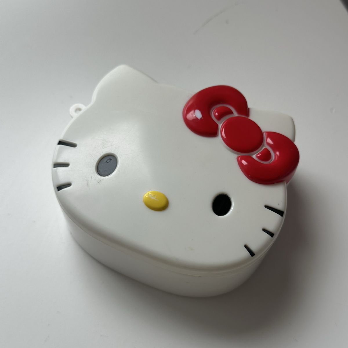 Jeu de cartes UNO édition Hello Kitty vintage (Gebraucht) in Givisiez ...
