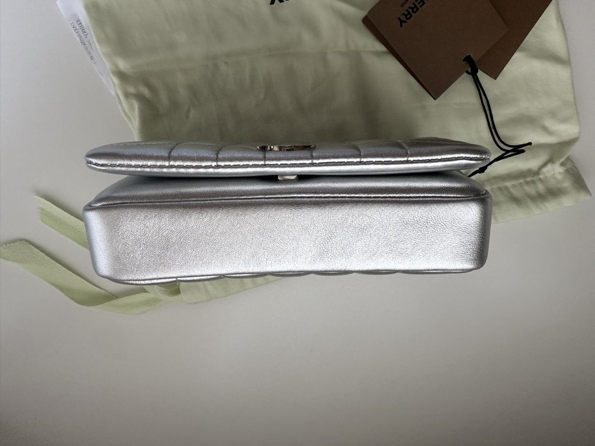 Burberry Taschen für Damen: Burberry Mini Lola Bag – Gebraucht aus Ennetbürgen von chanty47 2