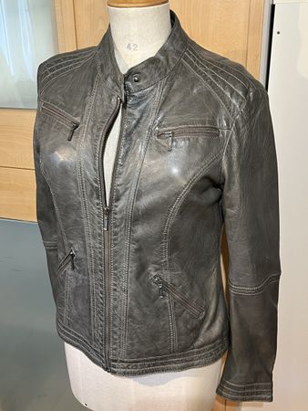 Traumhafte Lederjacke, oliv-grau, weiches Leder, Gr. 40/42