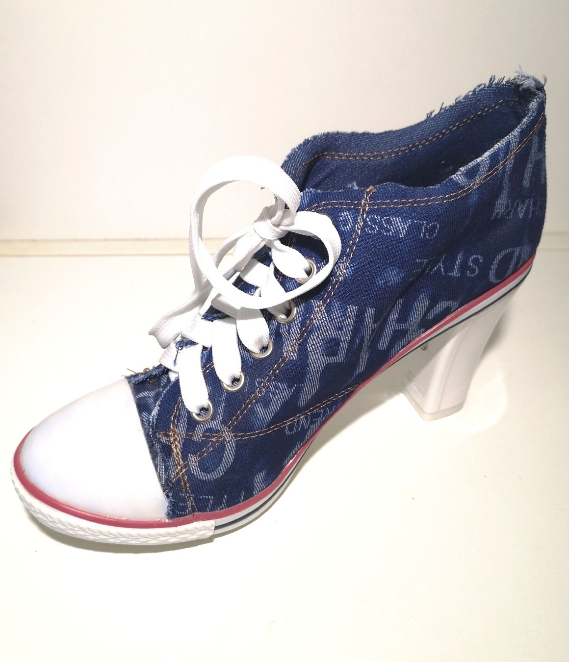 Scarpe da donna: Demin Turnschuhe Gr. 38 - Spendenaktion – Nuovo (secondo la descrizione) da Unterkulm venduto da Beljasch 1