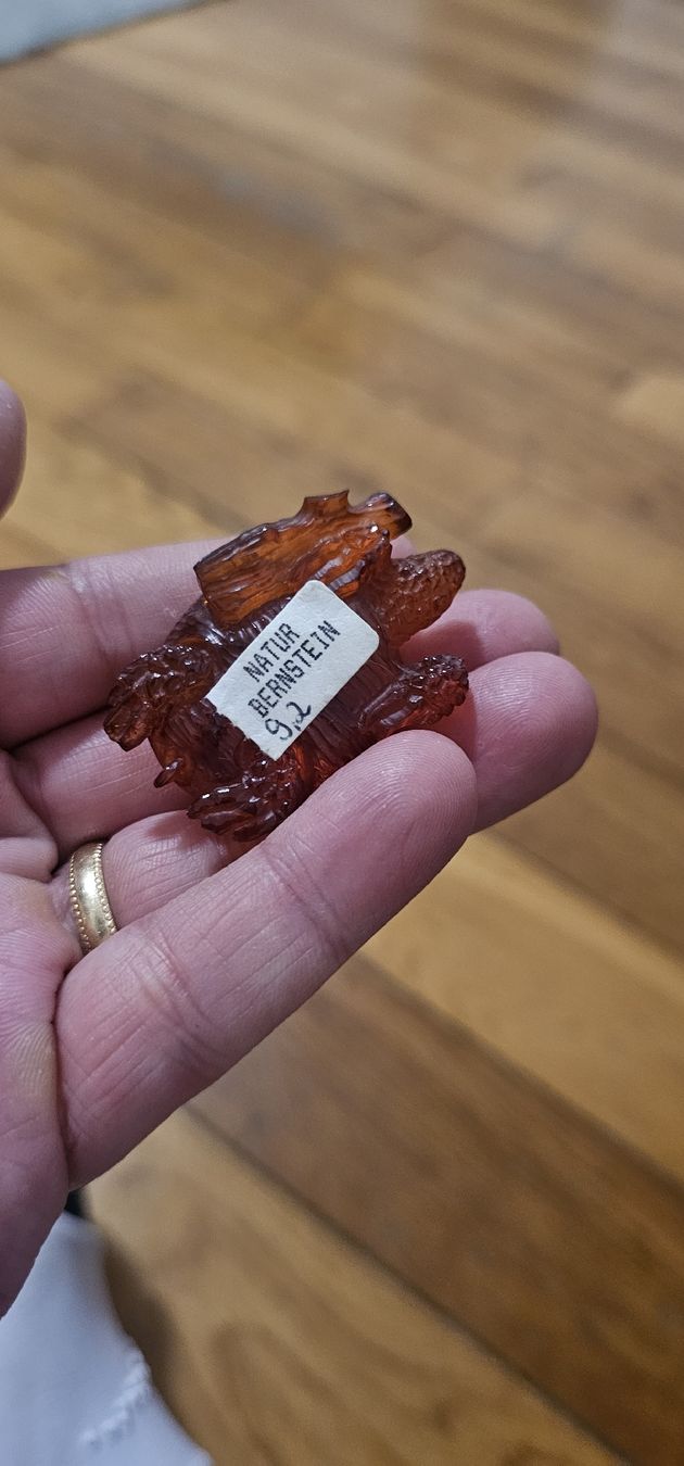 Statuette: bernstein tortue vintage – Nuovo e nell'imballaggio originale da Lausanne venduto da Delaquinta88