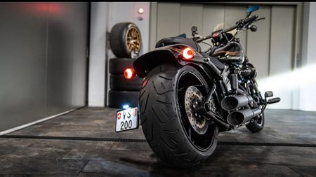 Harley Breakout Pro CVO - neuwertig, einzigartiger Sound