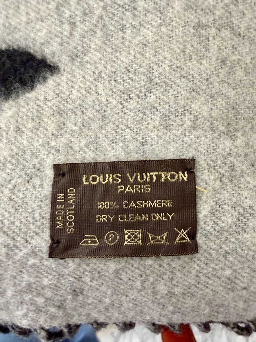 Louis Vuitton Foulards & écharpes: Louis Vuitton écharpe cachemire  – D'occasion à Le Mont-sur-Lausanne par CT70 5