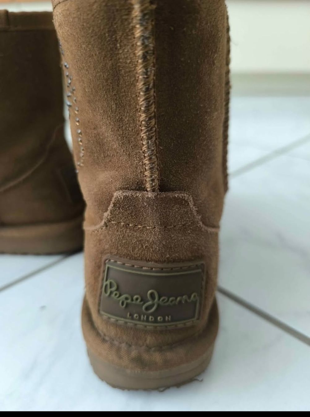 Scarpe per ragazzi: Mädchen Schuhe nr33 – Usato da Buchs SG venduto da Cor-Pie 1
