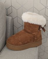 Kuschelige Winterboots in Braun mit Schleife, Grösse 38