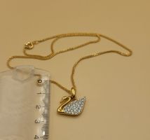 Goldene Kette Mit Anhänger