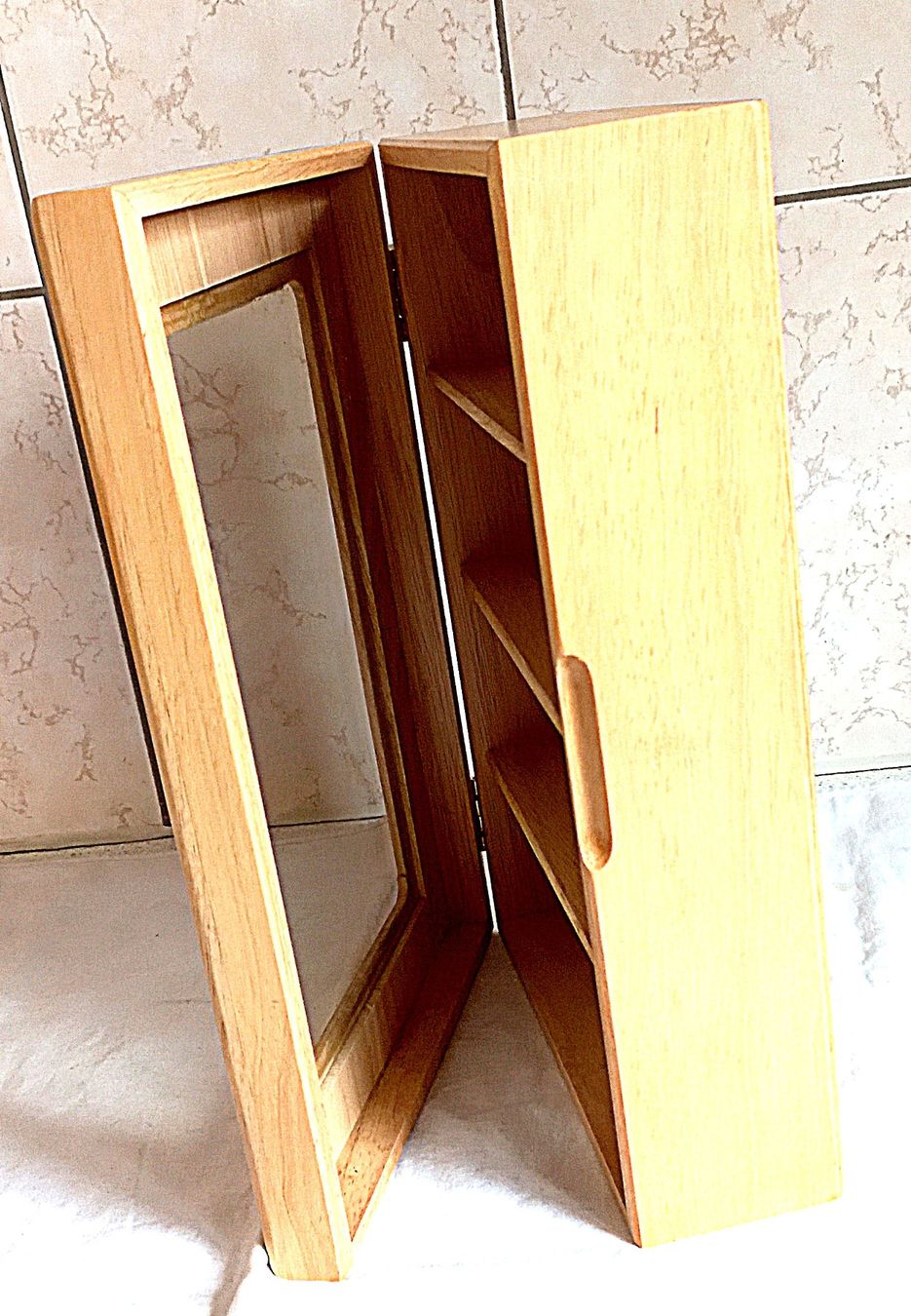 Vitrinen: Vitrine / Schaukasten mit 3 Tablaren – Gebraucht aus Baar von 2cvbaar 2